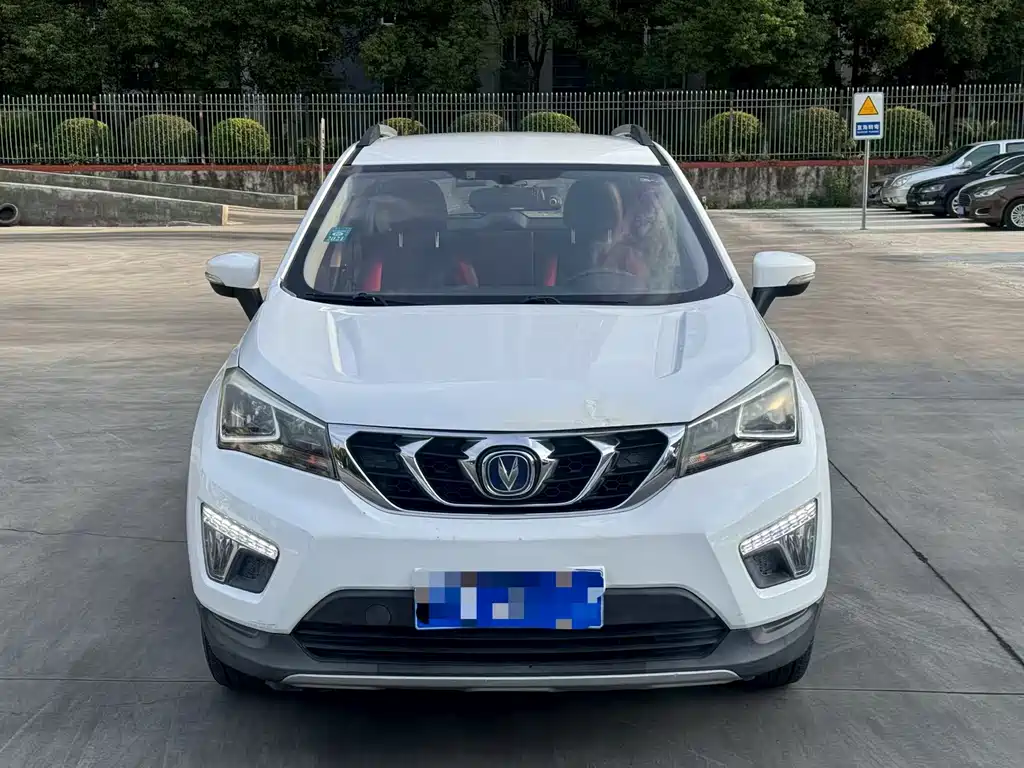 Changan CS15 — миниатюра 2
