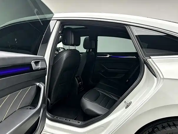 Volkswagen CC — миниатюра 10