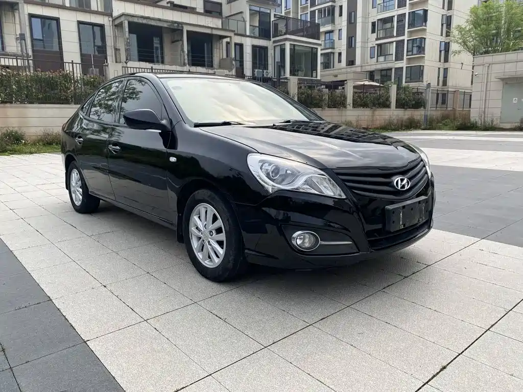 Hyundai Elantra — миниатюра 2