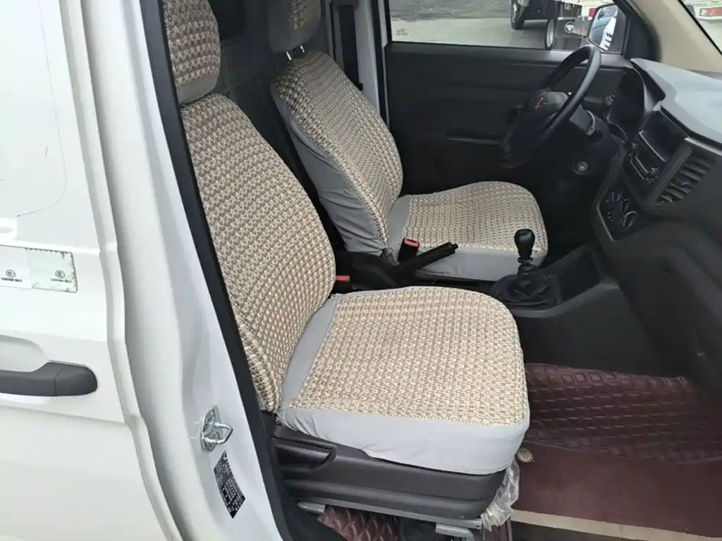 Wuling Hongguang V — миниатюра 25