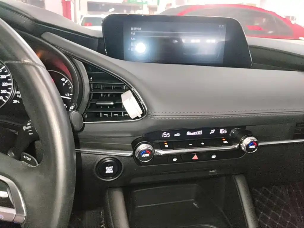 Mazda 3 Axela — миниатюра 13