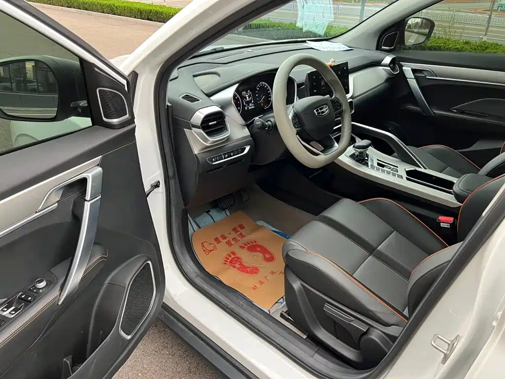Geely Binyue — миниатюра 6