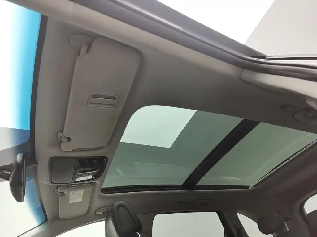 Kia Sorento — миниатюра 14