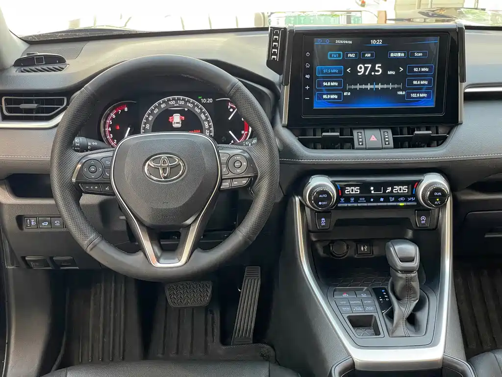 Toyota RAV4 — миниатюра 20