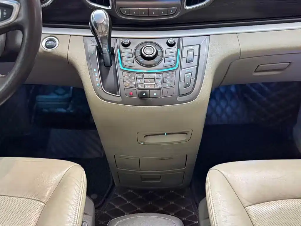 Buick GL8 — миниатюра 18