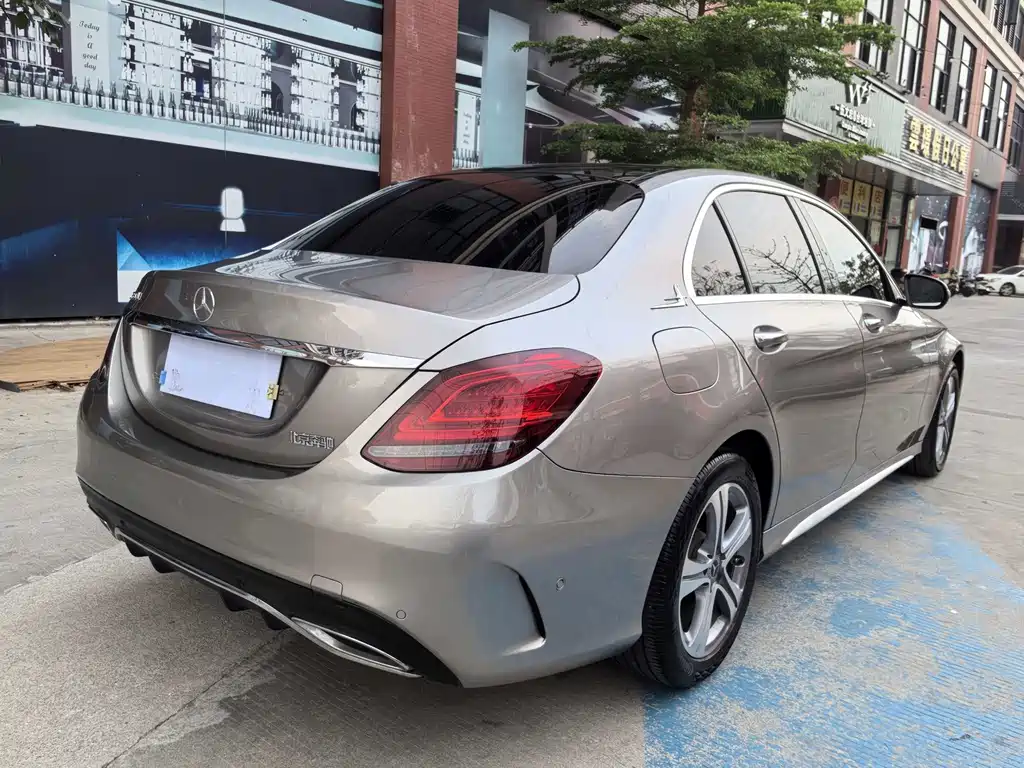 Mercedes-Benz C-Class — миниатюра 5