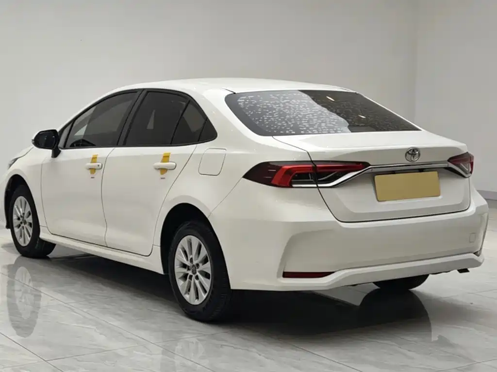 Toyota Corolla — миниатюра 5