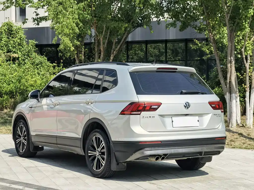 Volkswagen Tiguan L — миниатюра 4
