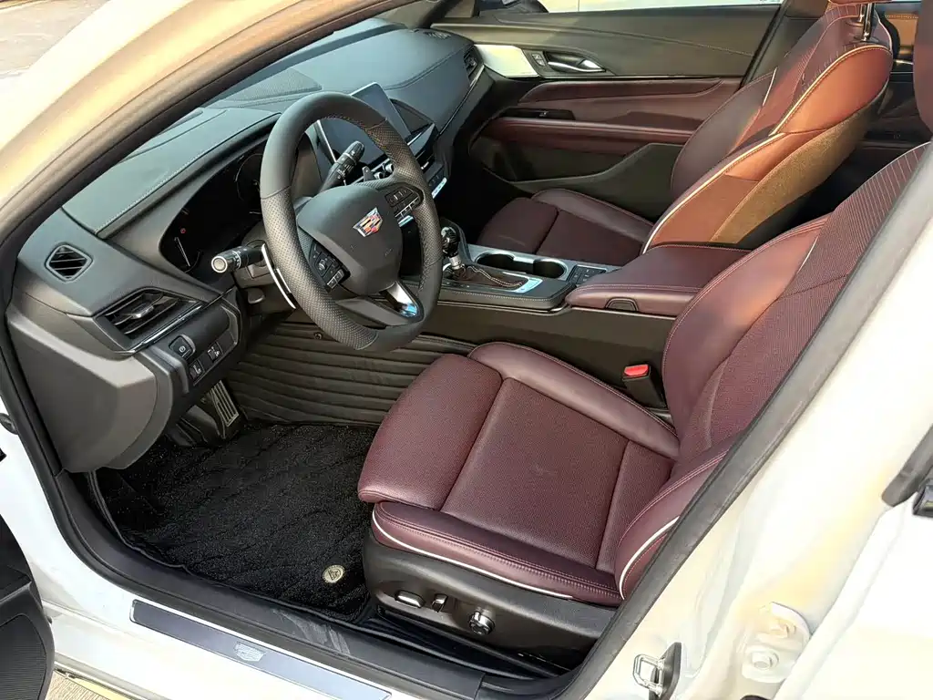 Cadillac CT4 — миниатюра 3