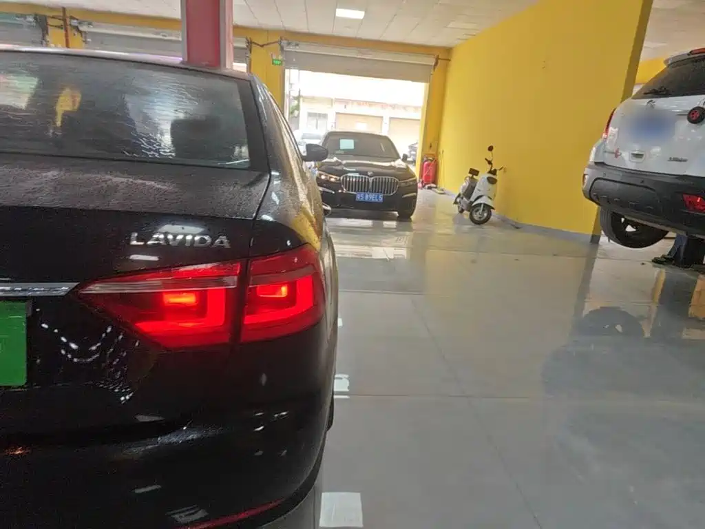 Volkswagen Lavida — миниатюра 8