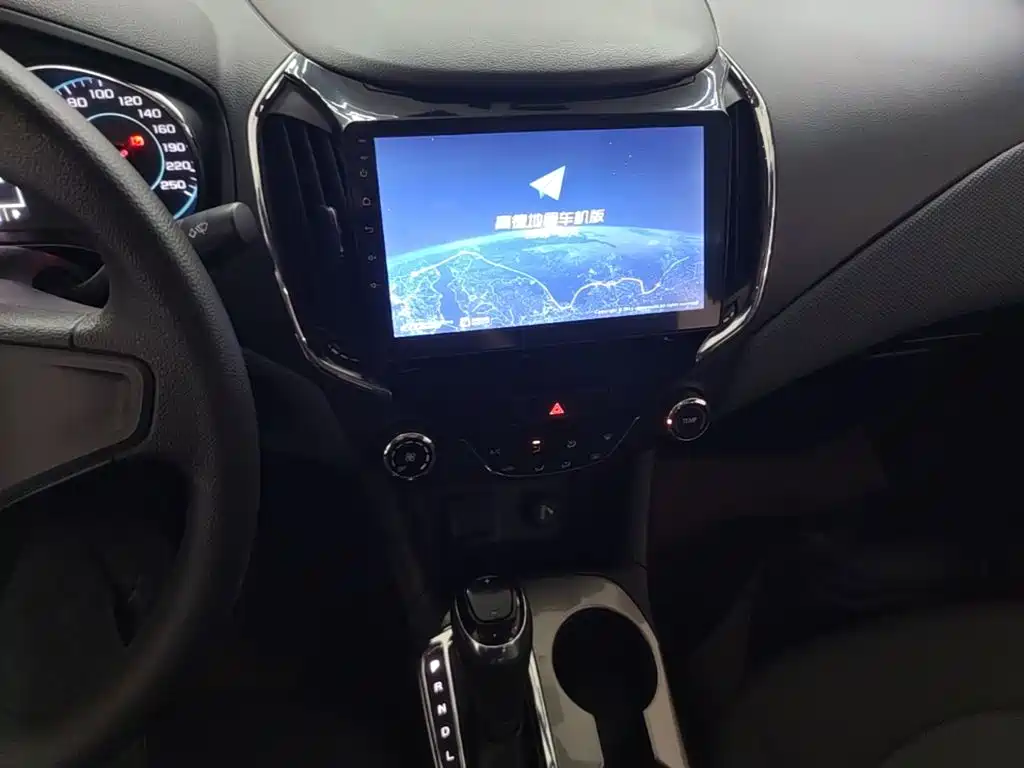 Chevrolet Cruze — миниатюра 13