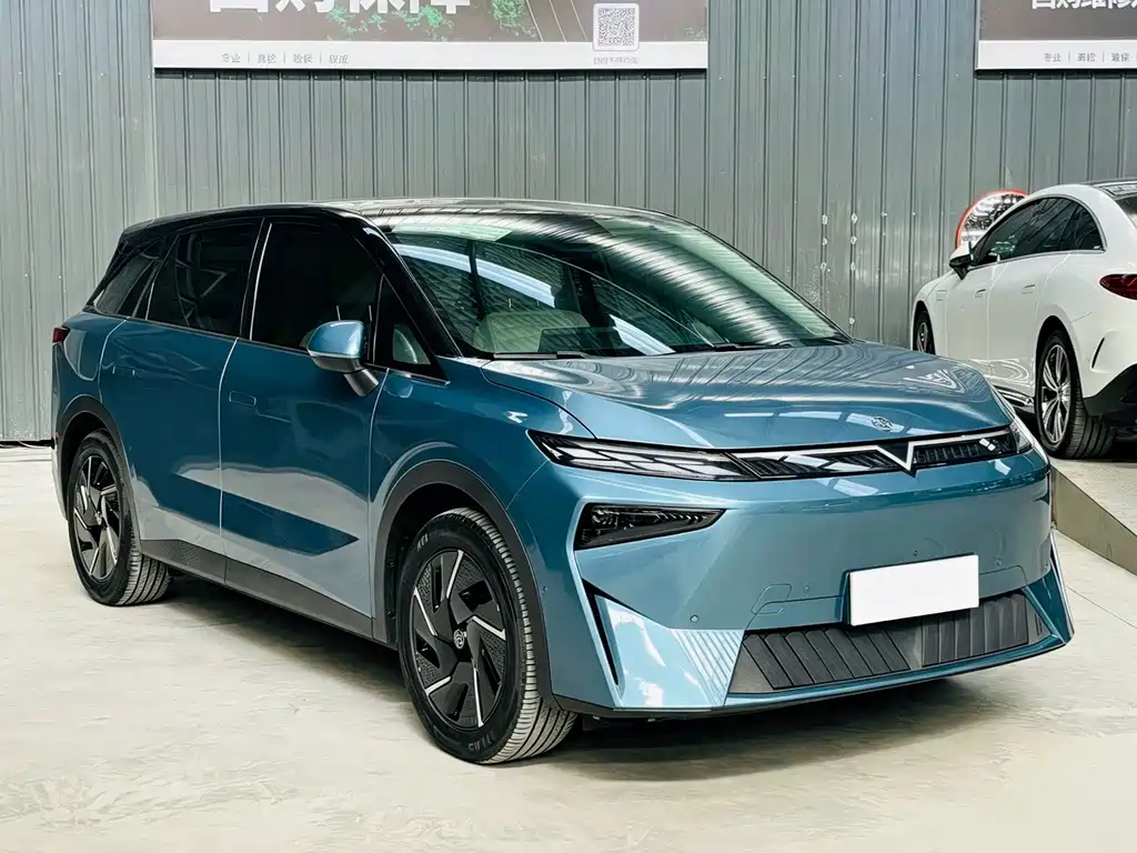 Venucia VX6 — миниатюра 3