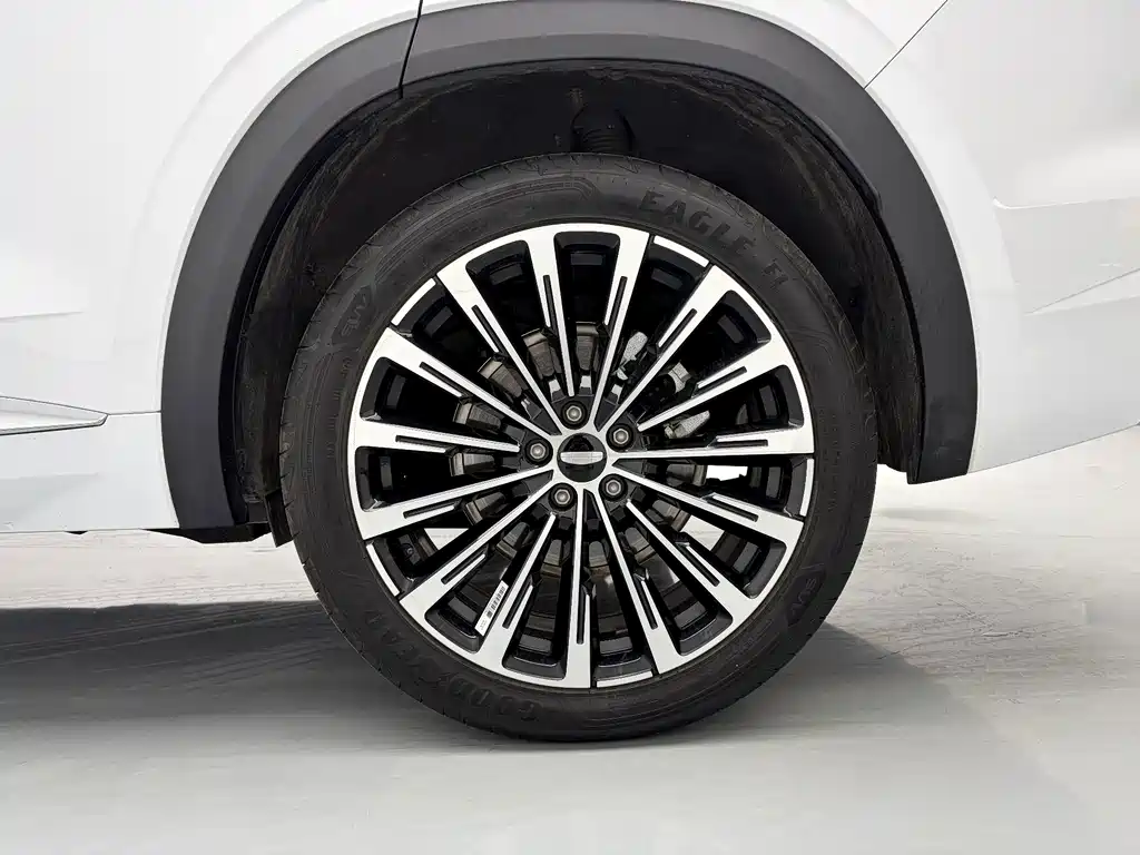 Geely Xingyue L — миниатюра 9