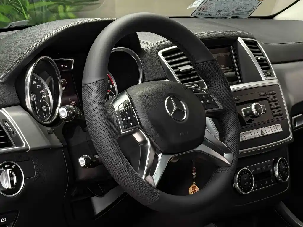 Mercedes-Benz GL-Class — миниатюра 7