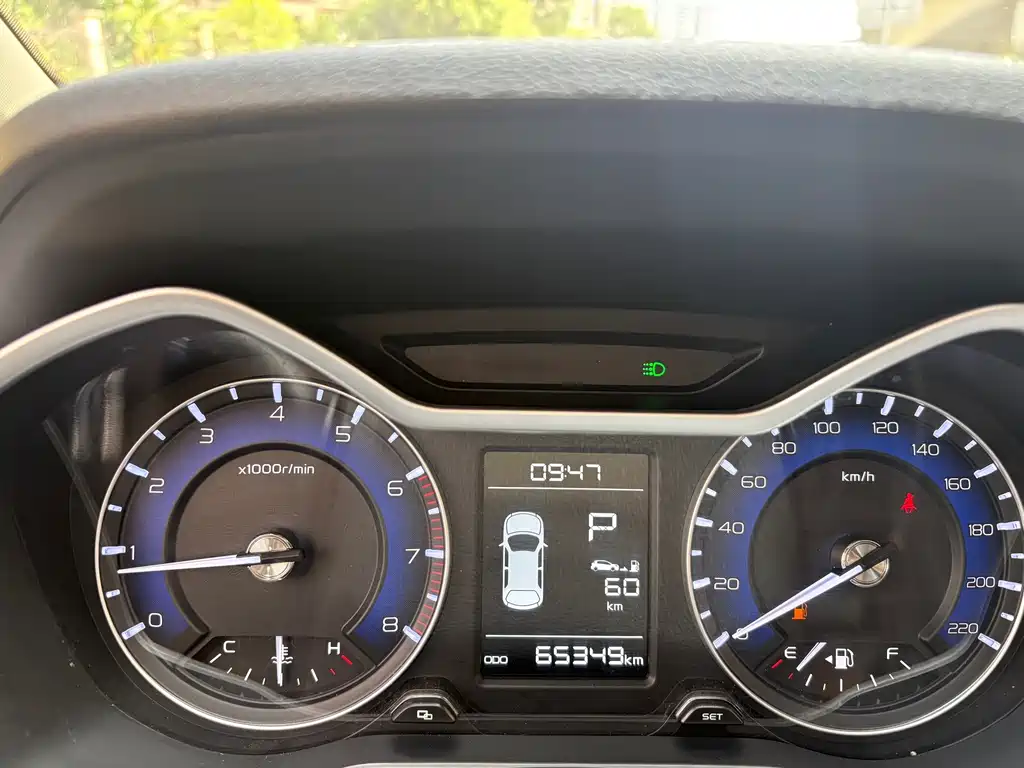 Geely Vision X3 — миниатюра 10