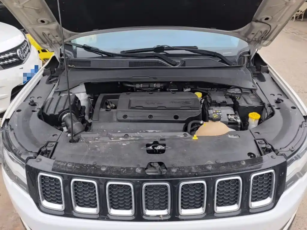 Jeep Compass — миниатюра 20