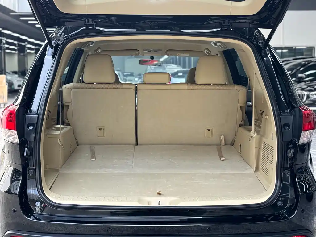 Toyota Highlander — миниатюра 10