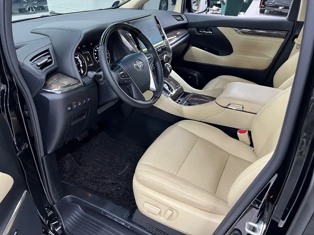 Toyota Vellfire — миниатюра 22
