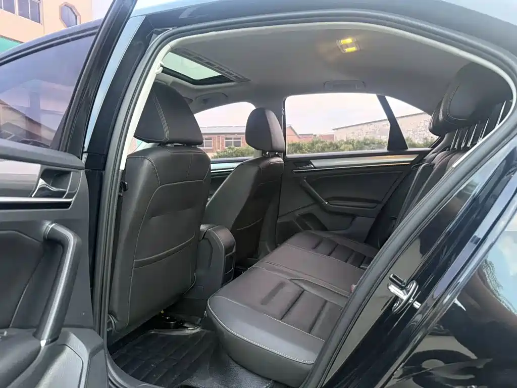 Volkswagen Bora — миниатюра 7