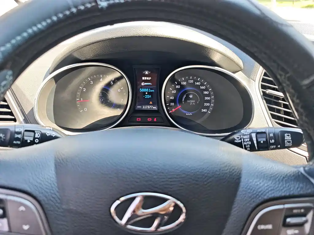 Hyundai Santa Fe — миниатюра 26