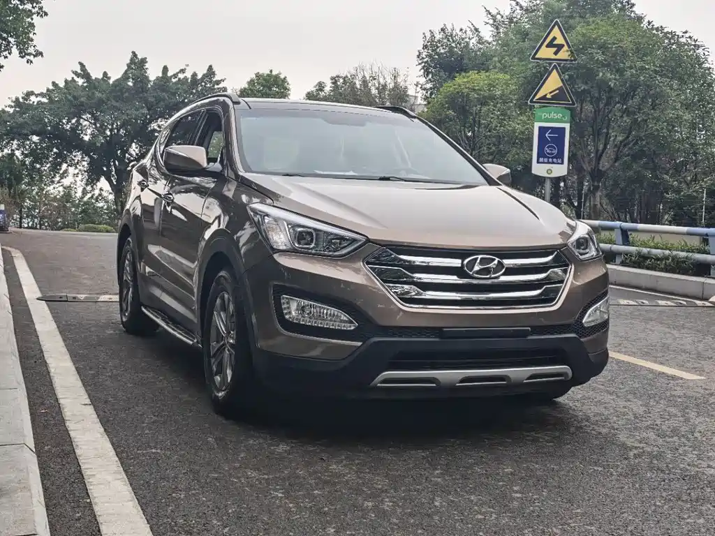 Hyundai Santa Fe — миниатюра 3