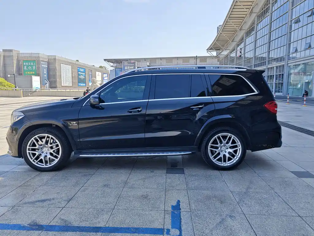 MERCEDES-BENZ  GLS AMG