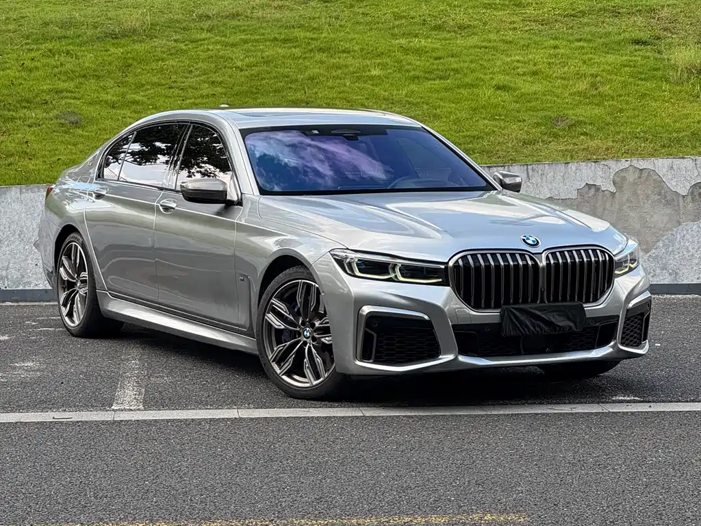 BMW 7 Series — миниатюра 4