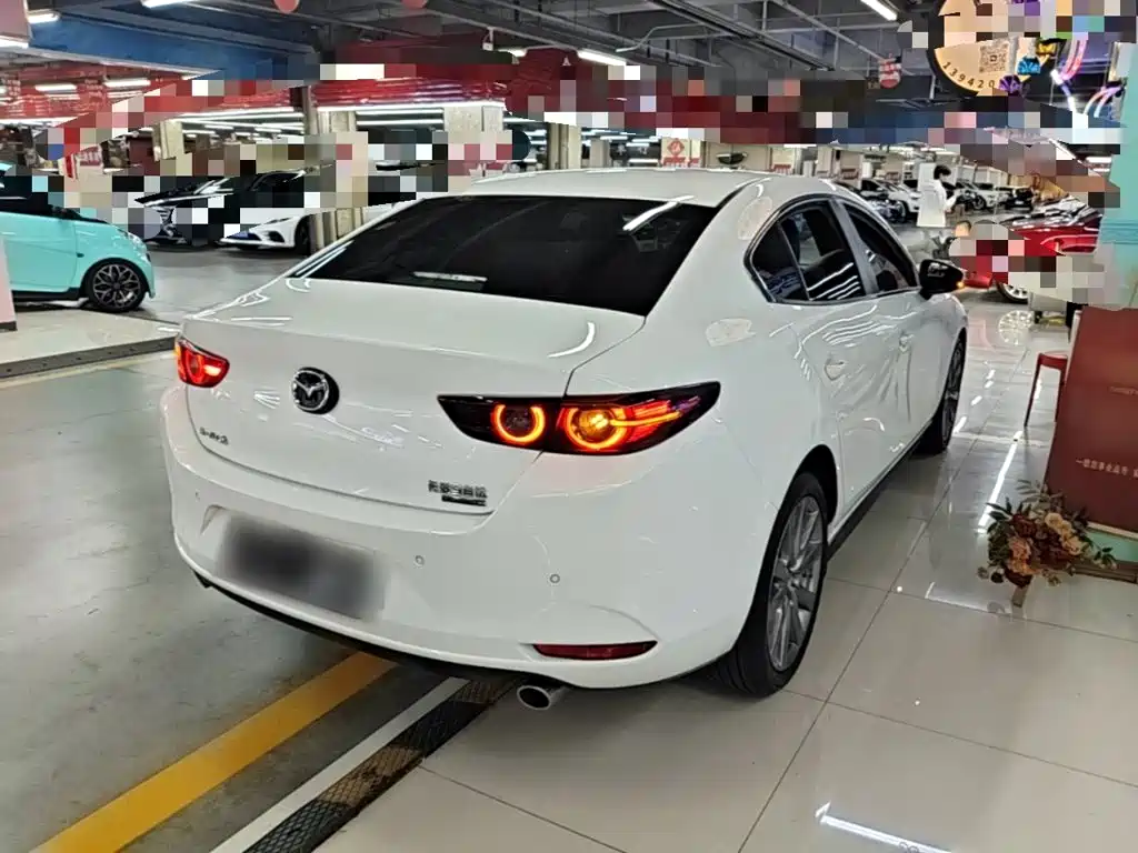 Mazda 3 Axela — миниатюра 7