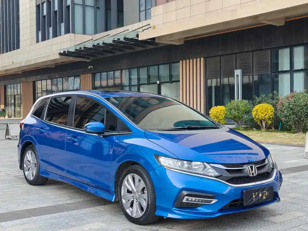 Honda Jade 2017 1.8L AT Comfort 5 мест