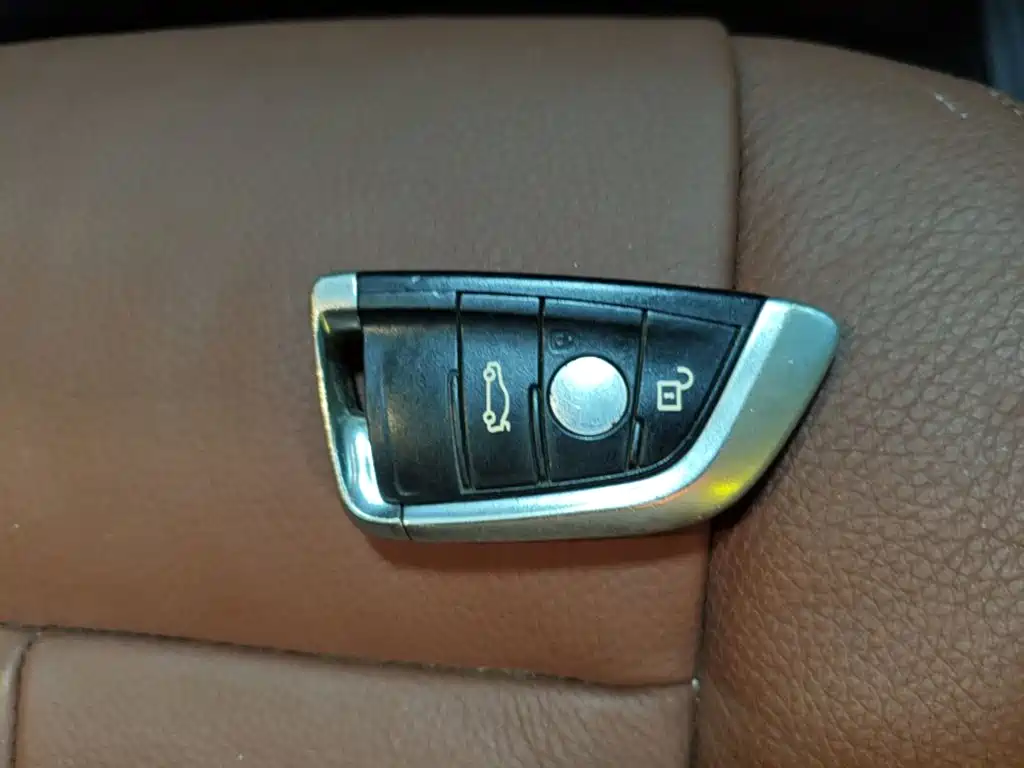 BMW X5 (Import) — миниатюра 9