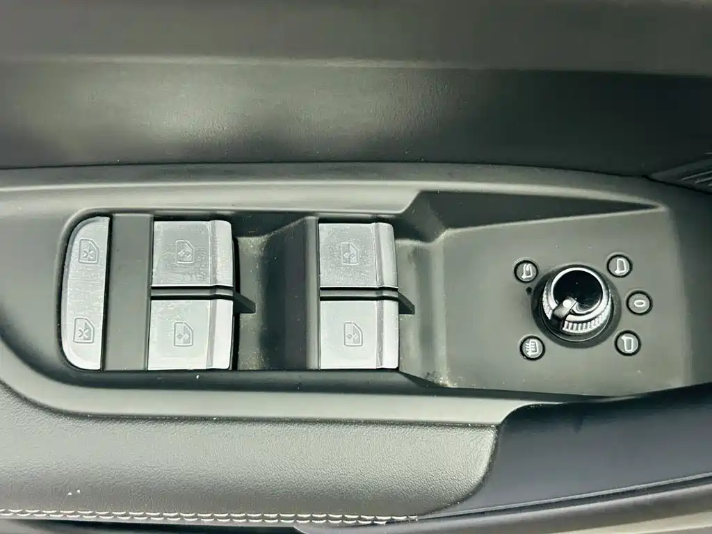 Audi Q5L 45 TFSI Luxury Dynamic Type, фото 18