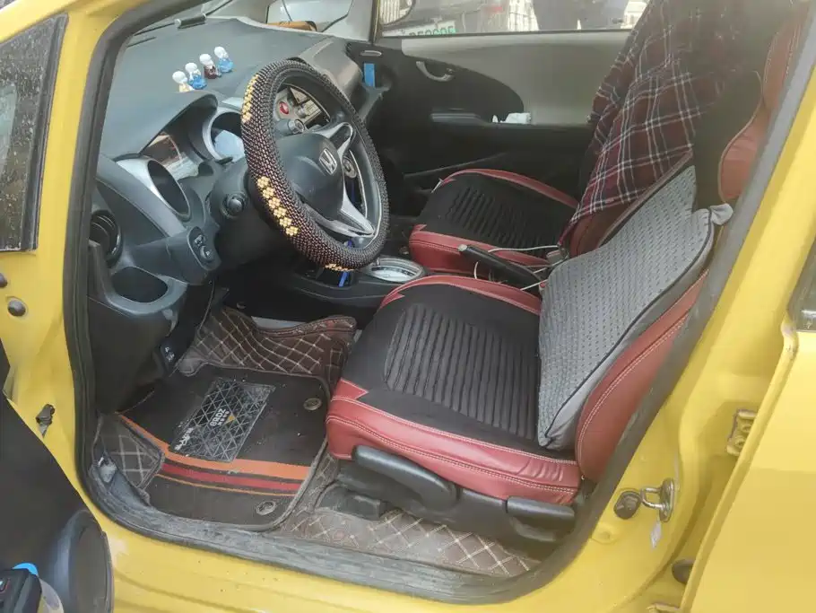 Honda Fit — миниатюра 9