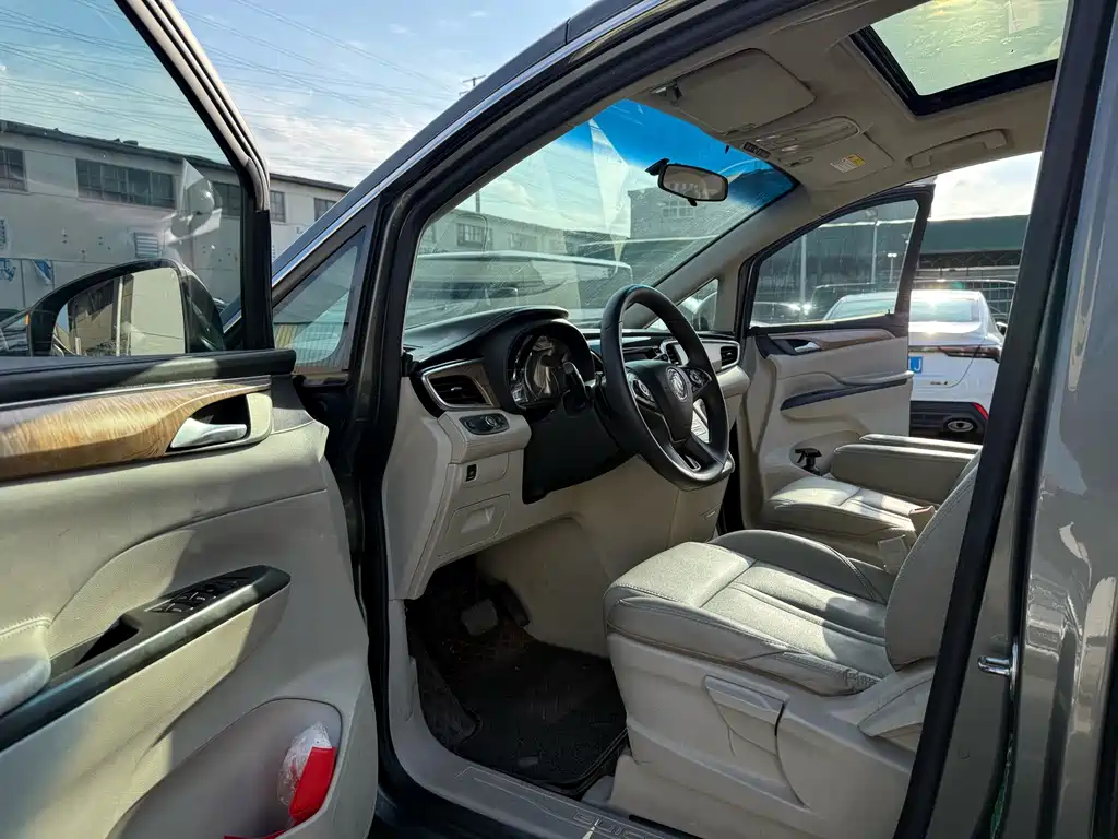 Buick GL8 — миниатюра 13