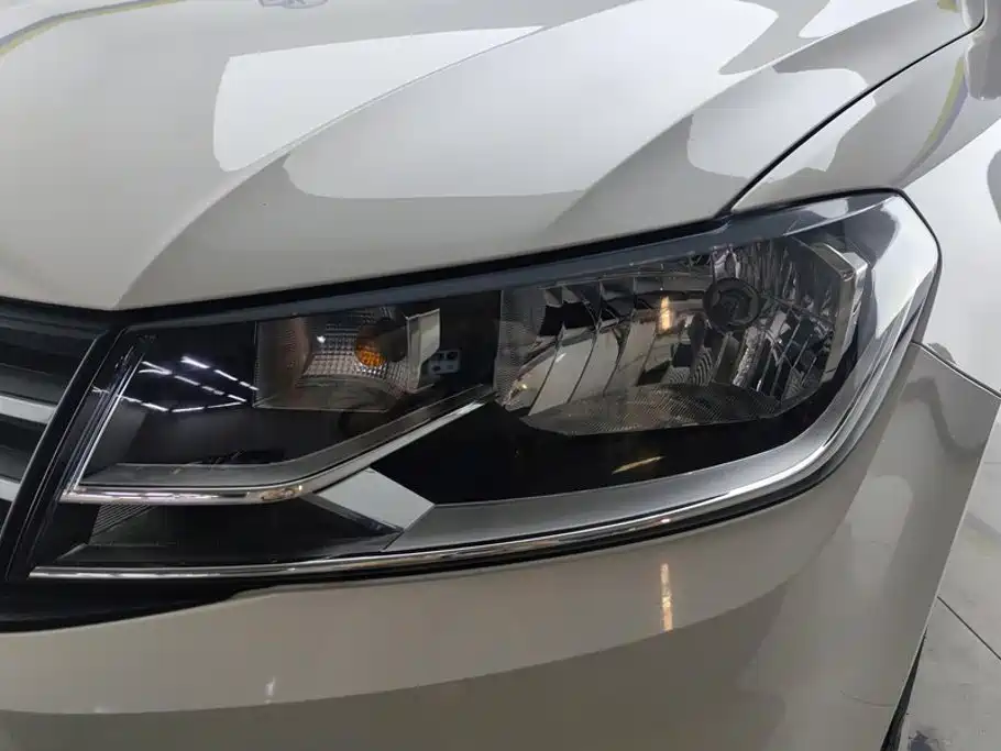Volkswagen Santana — миниатюра 5