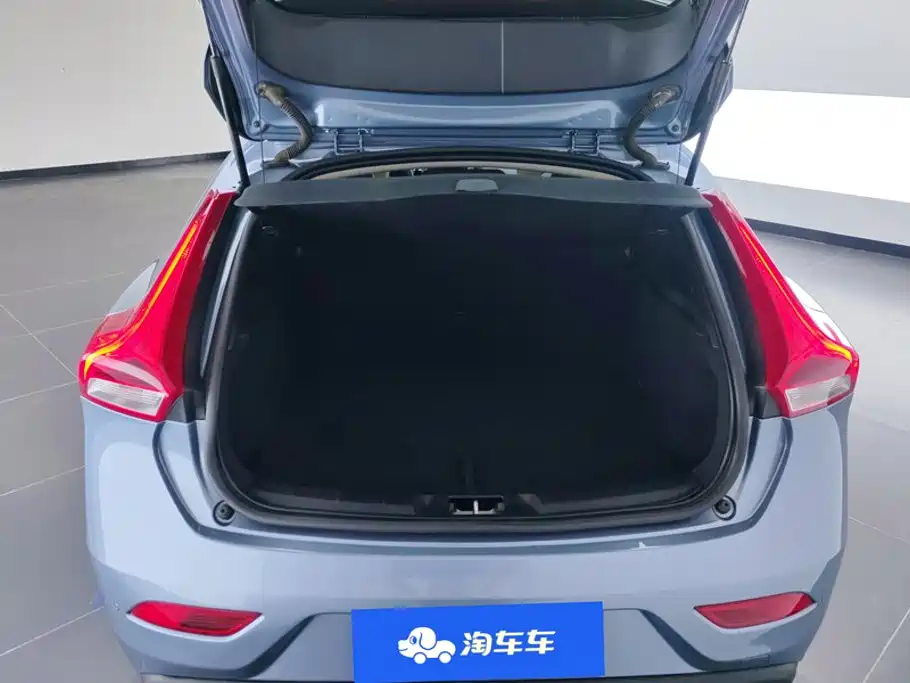 Volvo V40 — миниатюра 4