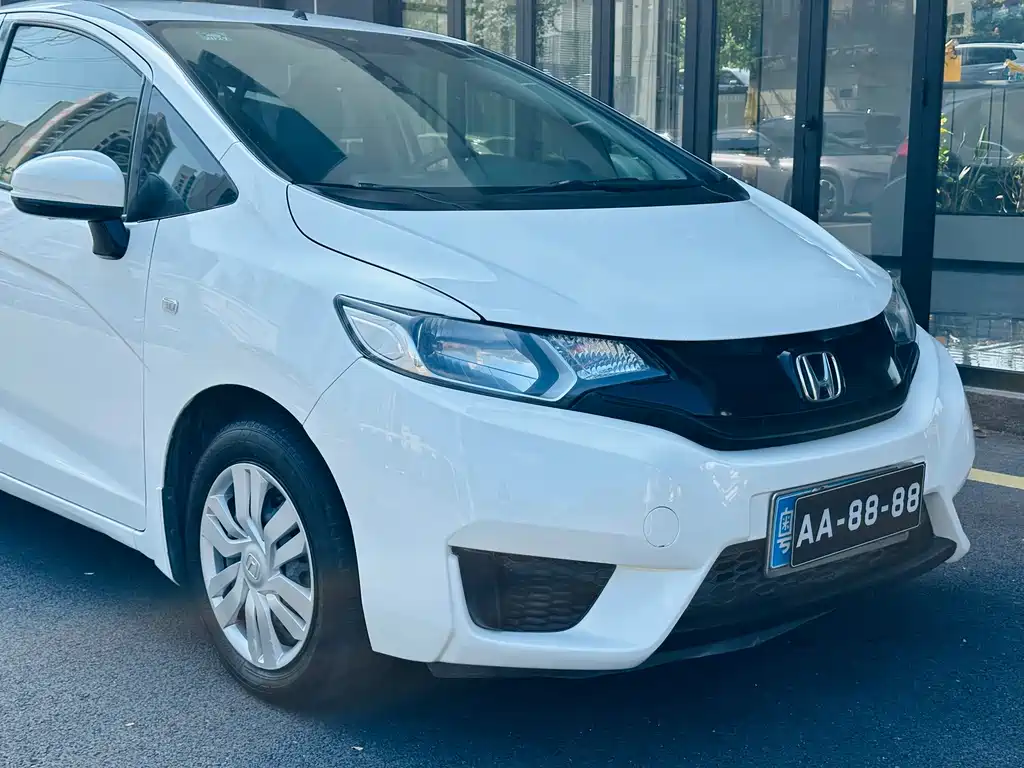 Honda Fit — миниатюра 7