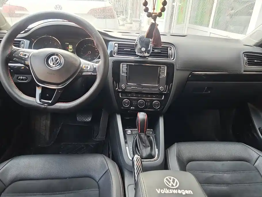 Volkswagen Sagitar — миниатюра 12