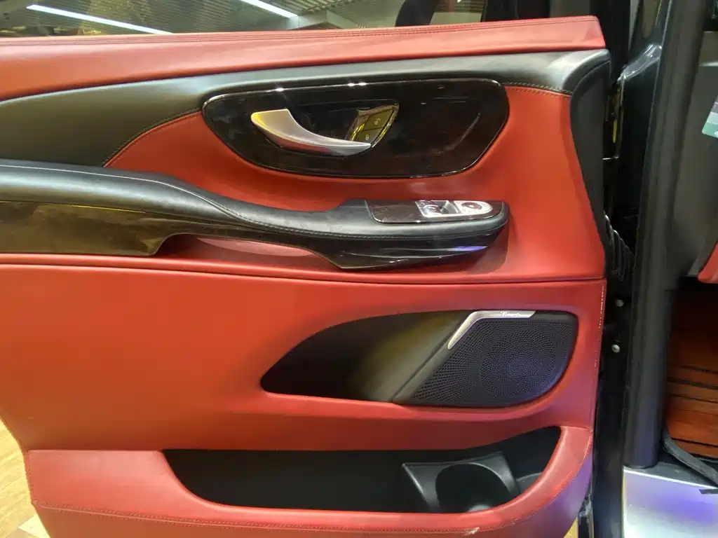 Mercedes-Benz 奔驰V级(进口) — миниатюра 7