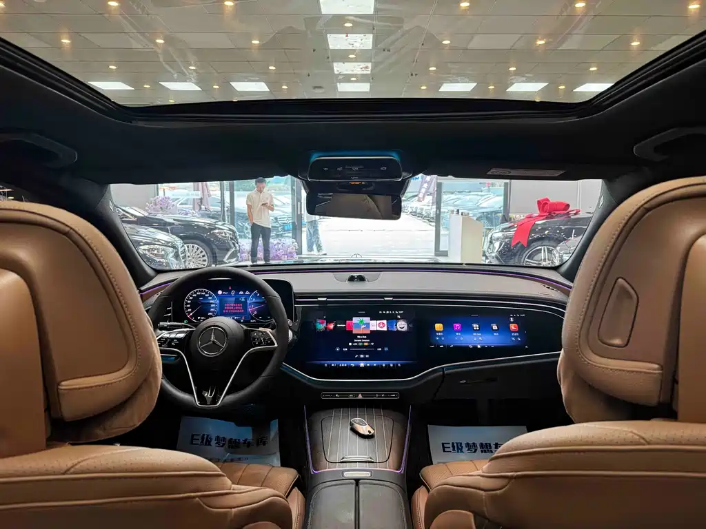 Mercedes-Benz E-Class — миниатюра 10