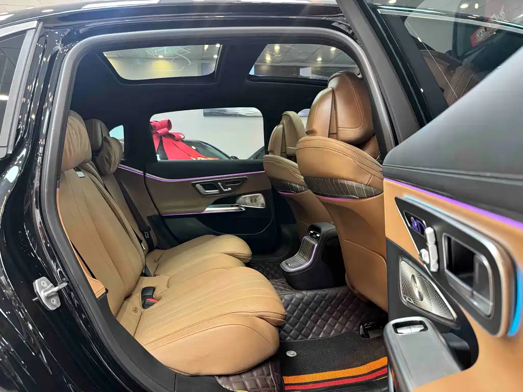 Mercedes-Benz E-Class — миниатюра 13