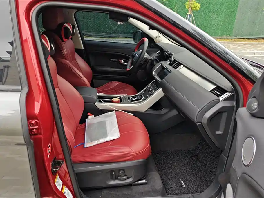 Land Rover Range Rover Evoque 2018 240PS SE DYNAMIC