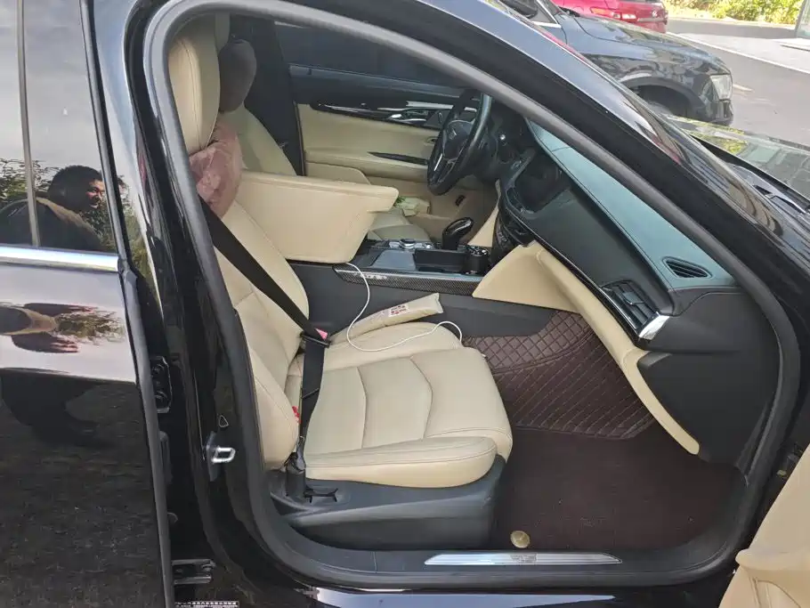 Cadillac CT6 — миниатюра 8