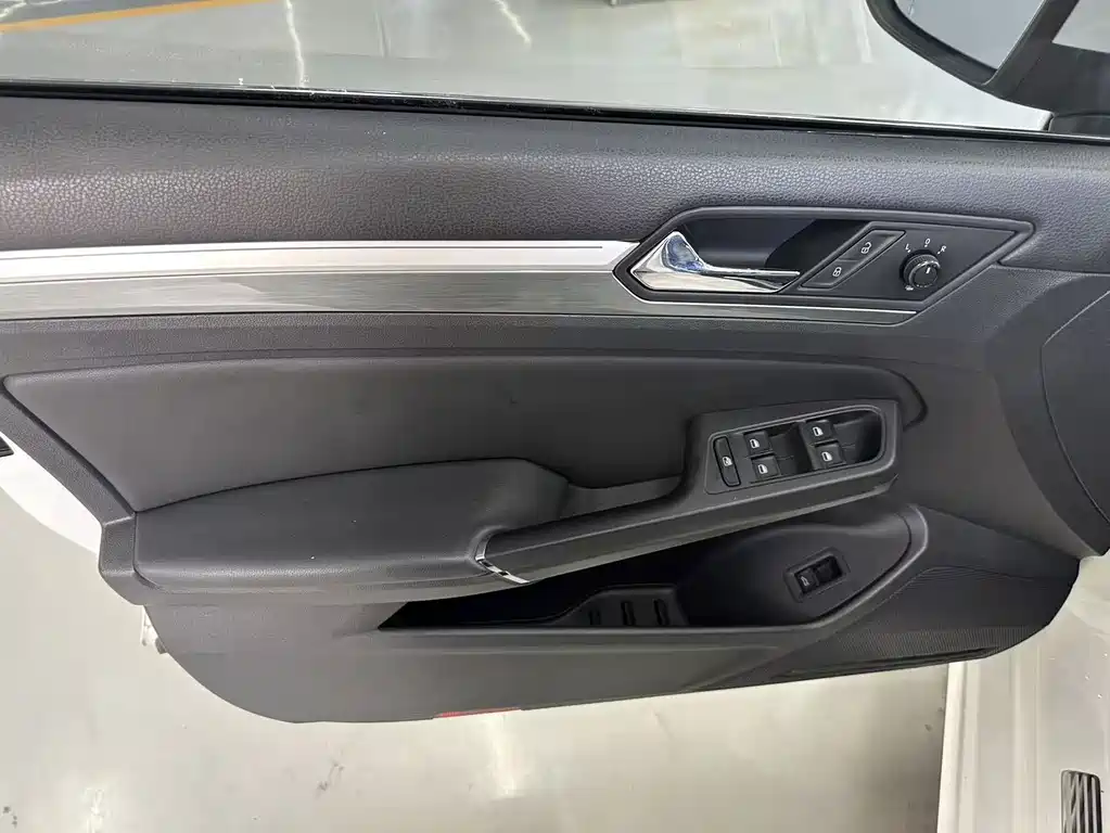 Volkswagen Lamando — миниатюра 15