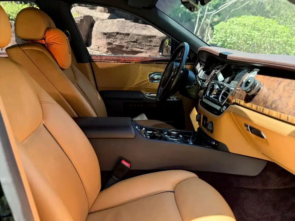 Rolls-Royce Ghost — миниатюра 11