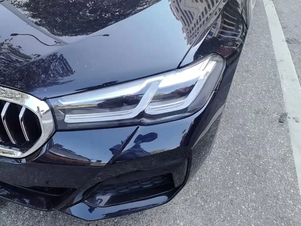 BMW 5 Series — миниатюра 24