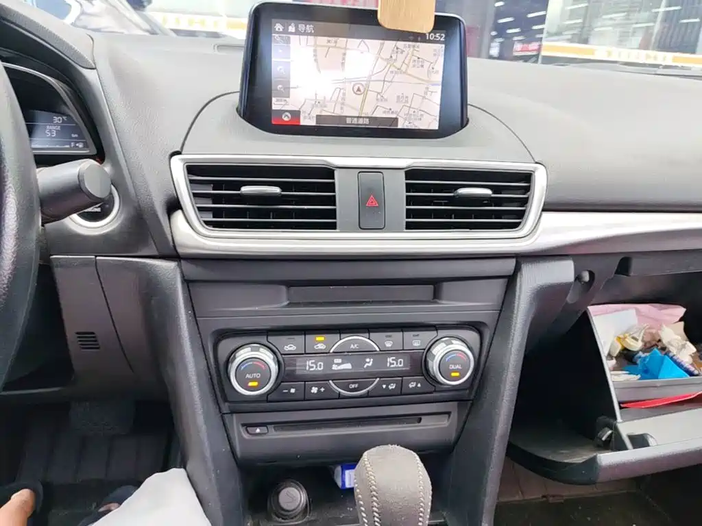 Mazda 3 Axela — миниатюра 18
