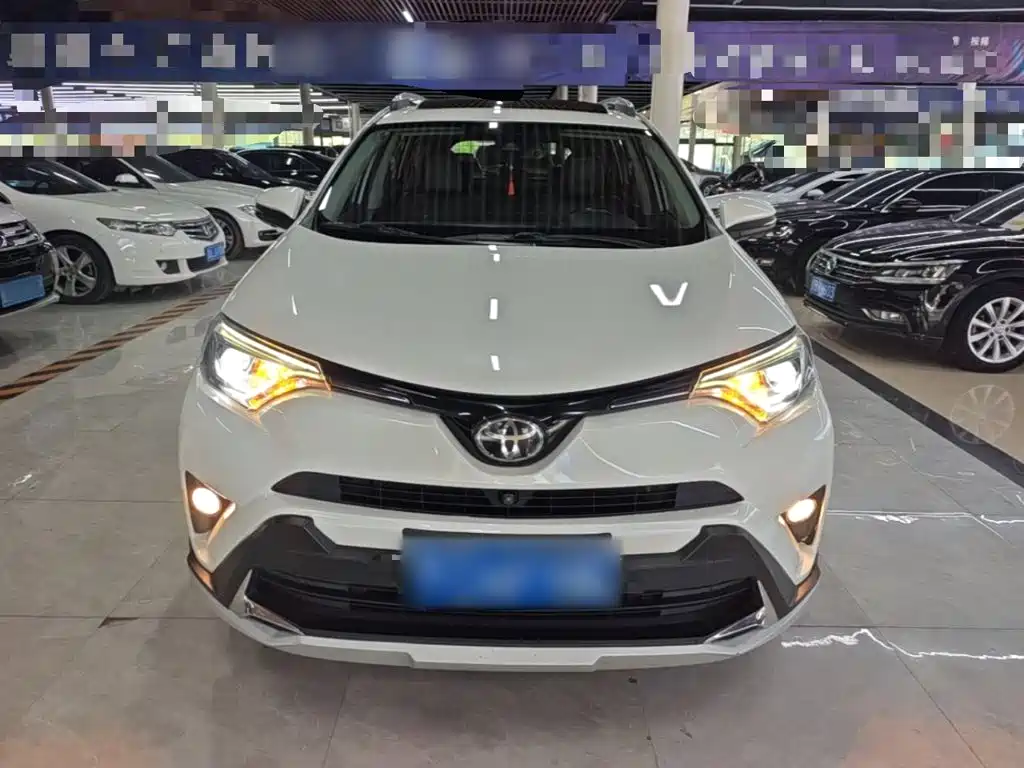 Toyota RAV4 — миниатюра 3
