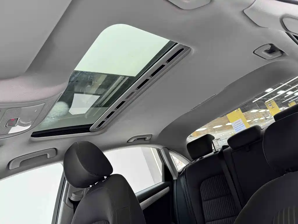 Audi A4L — миниатюра 6