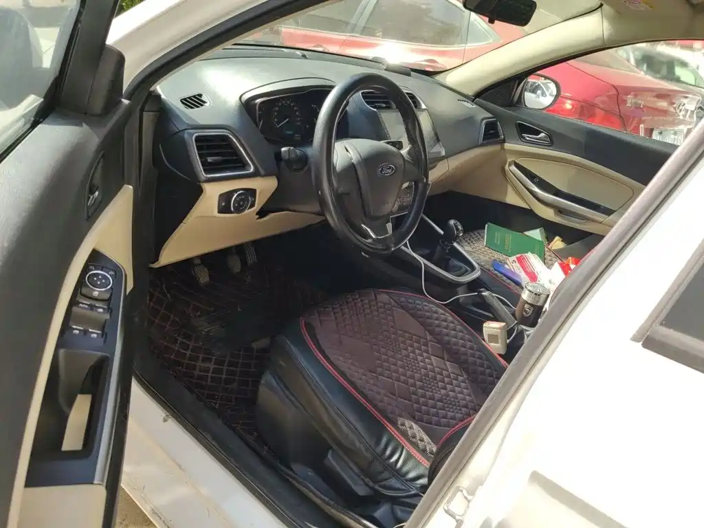 Ford Escort — миниатюра 12