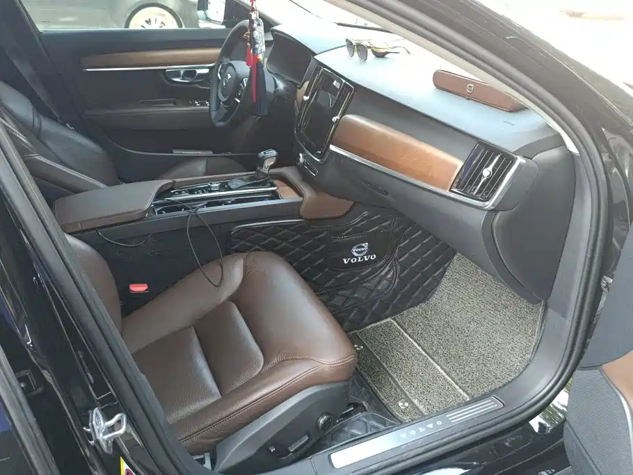 Volvo S90 — миниатюра 8